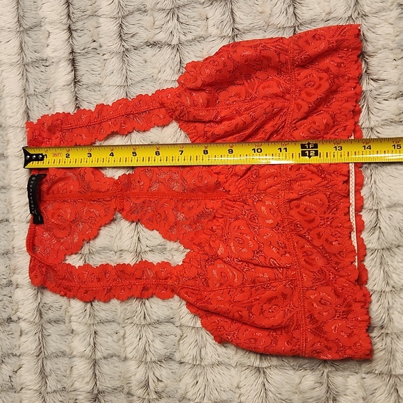 NWOT Signature8 hot red lace bralette medium size - Picture 5 of 8